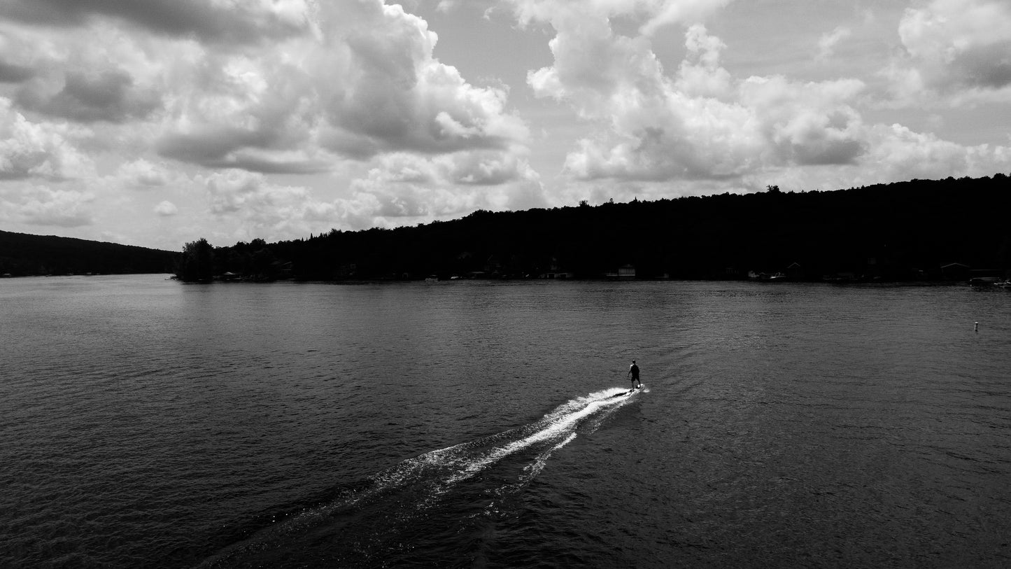 Race X: Ultra-Fast Electric Surfboard for Maximum Thrill