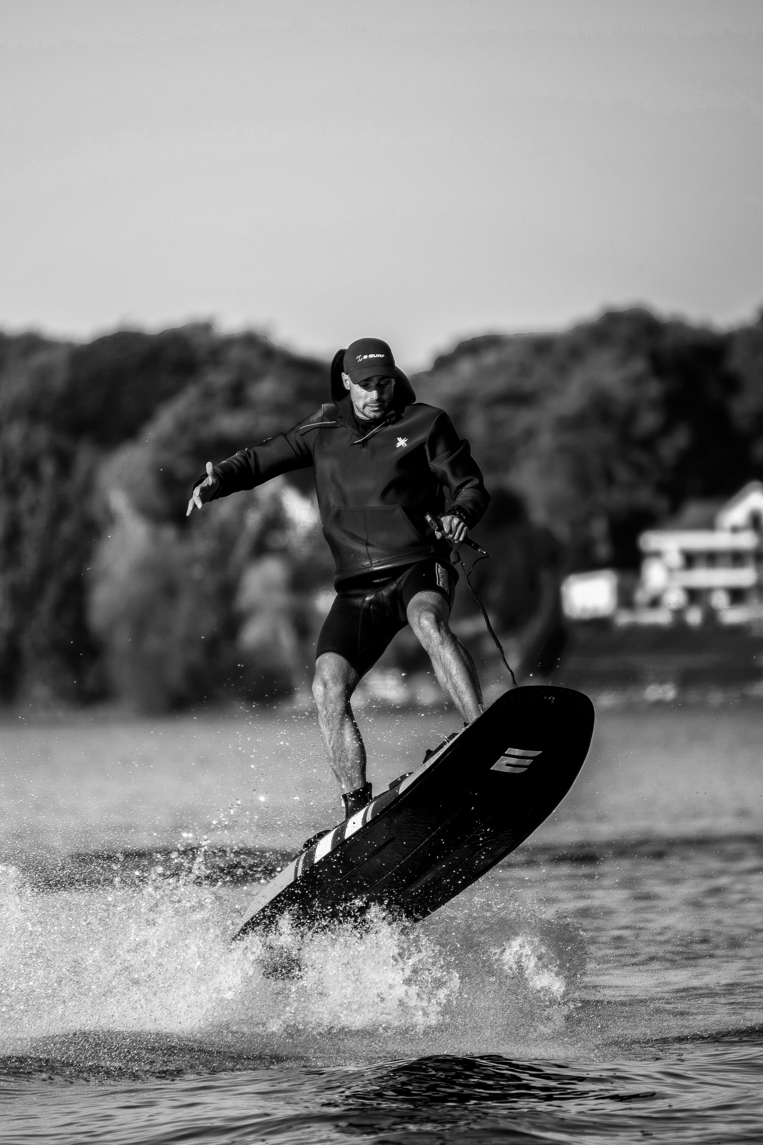 Race X: Ultra-Fast Electric Surfboard for Maximum Thrill